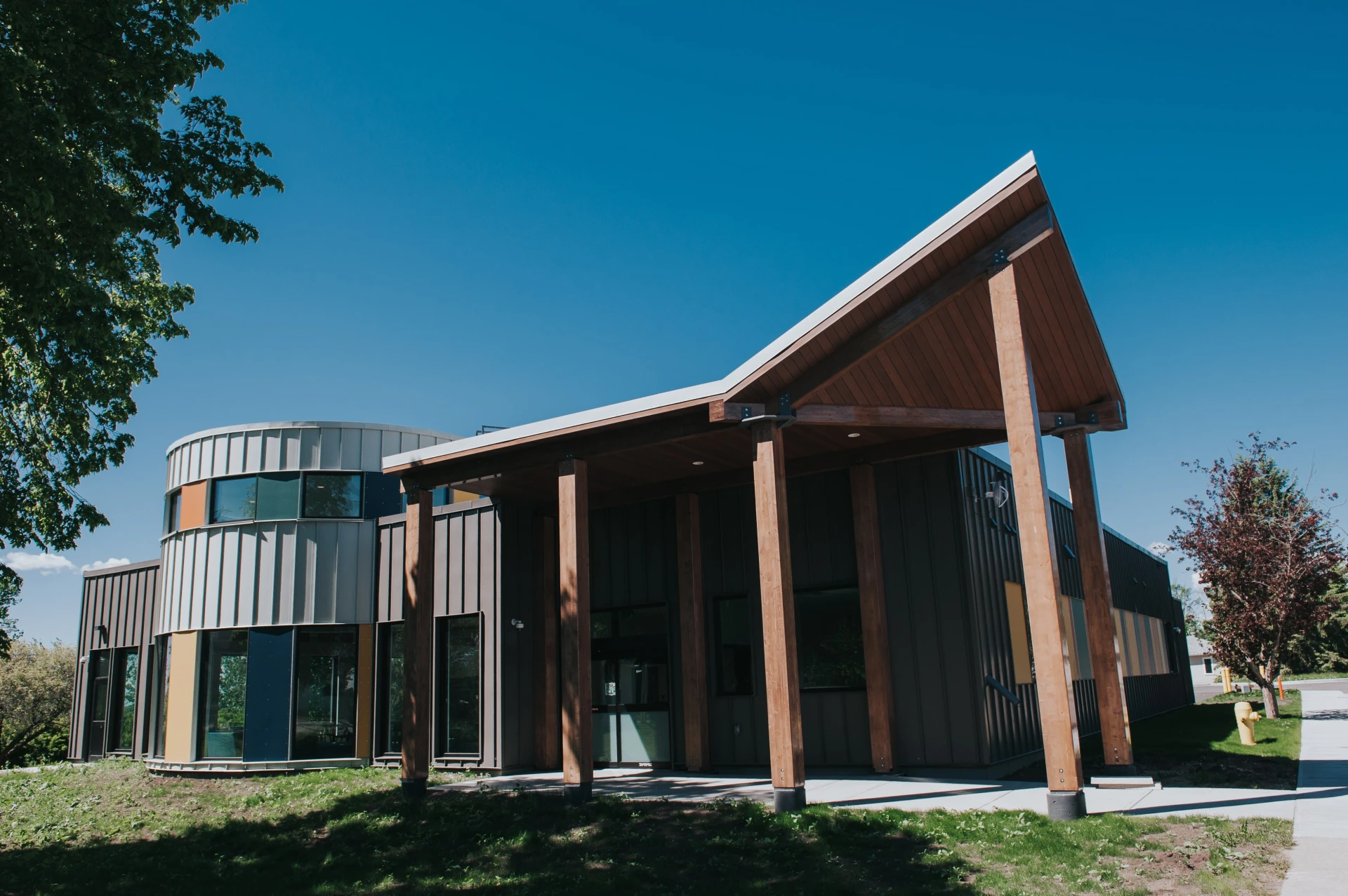 Understanding Licensing & Accreditation in Alberta’s Recovery Communities & Residential Addiction Treatment Services